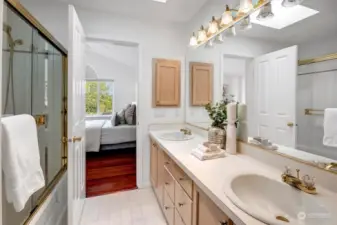 Double sink Master with plenty of storage, and featuring a skylight