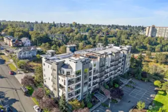 Very Nice, Well Maintained Condominiums.