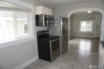 Range, Microwave & Refrigerator