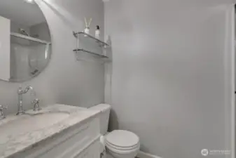 Main floor 3/4 bath