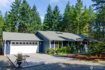 Welcome Home! 220 Pathfinders Dr.
