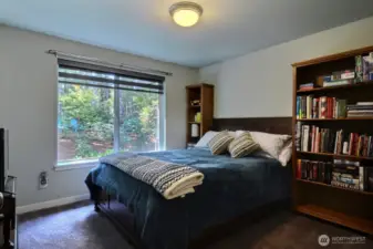 2nd bedroom