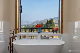 What's better than a warm bubble bath to soothe your muscles after a day of Nordic skiing or a long hike?!