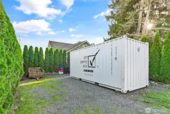 additional rear alley parking.