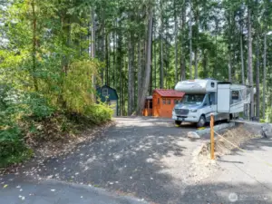 Room for 2 large RV's!