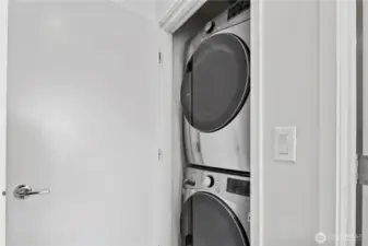 Washer/dryer in the closet on the second floor