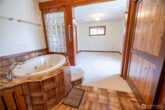 Heated Jacuzzi Spa Tub