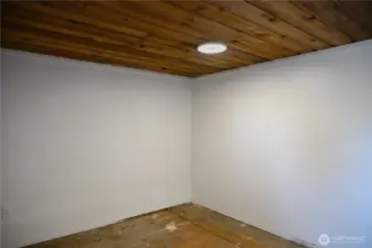 2nd bedroom painted, flooring being replaced