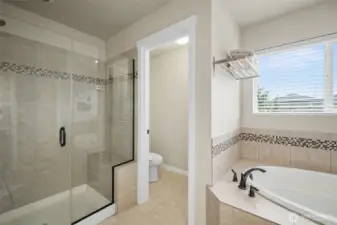 Frameless Shower, NW package tile upgrades