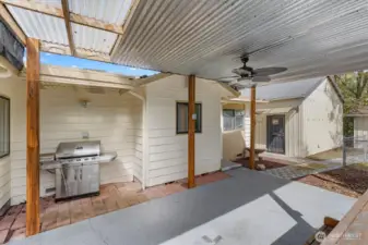 Excellent space for the BBQ!