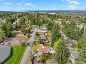 Quiet dead-end street.