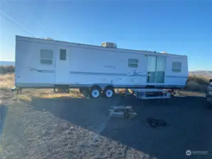38' Four Winds Travel Trailer INCLUDED!