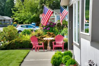 Charming Neighborhood setting.