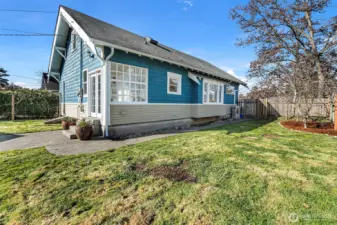 Plenty of side yard as well.