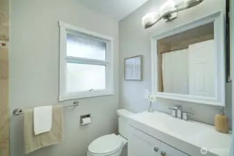 Main Bathroom.
