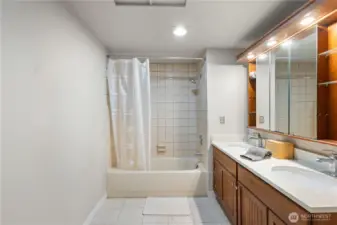 Plus more with the two sinks!