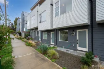 Newer 2020-built home from award-winning Green Canopy Homes.