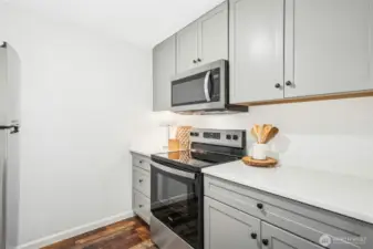 Features include a walk-in closet, new appliances and generous storage.