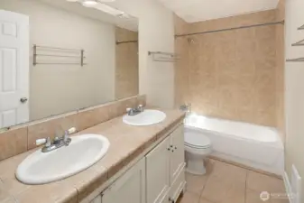 Upper bath