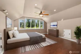 Spacious Primary w/ views!