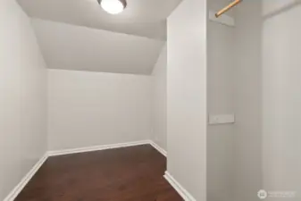 Upper level bonus room