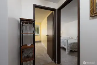 Entry to the 2nd and 3rd bedrooms.