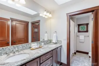Upper level full bathroom