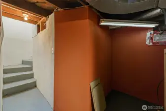 Basement Stairs - 444 ½