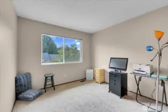 2nd bedroom