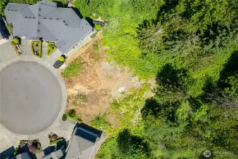 This exceptional homesite offers unmatched panoramic vistas—stretching from the majesty of Mount Rainier to the glimmering lights of the city below. Positioned on one of the community’s most desirable points, it’s a rare opportunity to build your dream home in a setting that feels both elevated and exclusive.