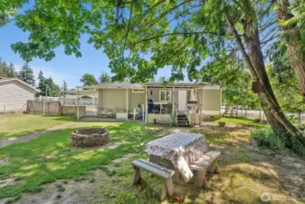 A Great Space for Gathering, Relaxing, and Playing!