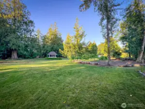Nearly 5 acres of mostly flat, enjoyable land