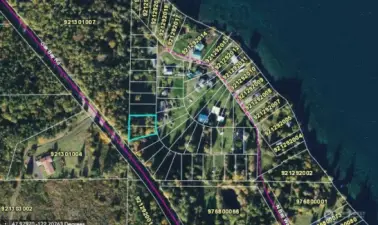 A community boat launch is available for use in this sweet little community. Welcome home!