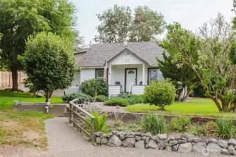 Charming Hilltop Craftsman with Territorial & Mountain & Water Views