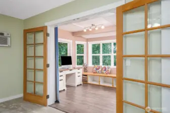 Sunroom/Office