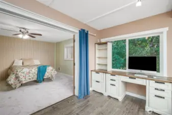 Sunroom/Office