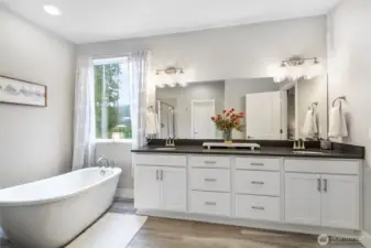 Another view of the bathroom!