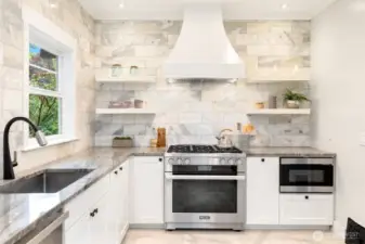 Gorgeous chef's kitchen with Miele appliances...