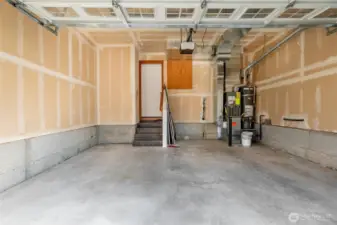Spacious garage