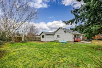 Huge yard with so much potential