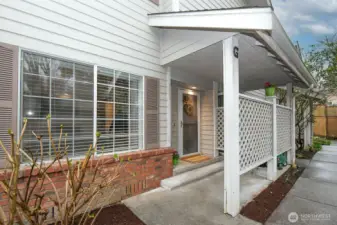 Welcome to 19620 80th Ave W, Unit G!