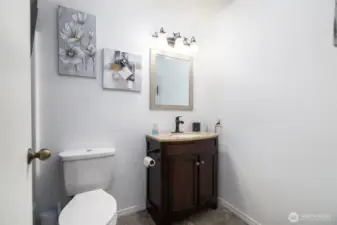 2nd Bathroom