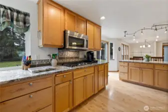 Spacious Kitchen so there's room for your favorite helpers~