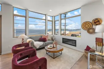 Just steps to the beach, waterfront ladder access, and all the best of Alki—shops, cafes, and stunning shoreline beauty.