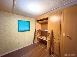 2nd Bedroom / Office
