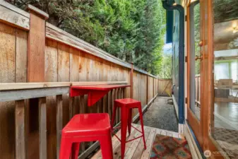 Side deck and yard - great happy hour spot!