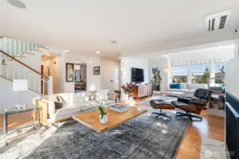 Open Floor Plan with lots of light!