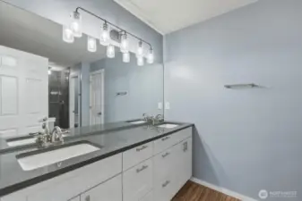 Primary Bath Double Sinks and Quarts Counterz