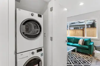 Washer & Dryer included!