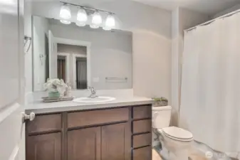 Full bathroom on the upper level